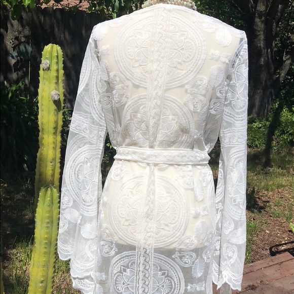 5 🌟Fave! Scalloped Lace Swim Kaftan / Kimono - Picture 6 of 9